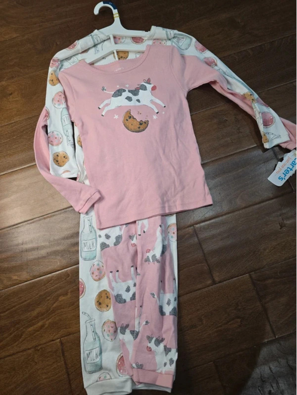 5t brand new pajamas from carter's item, 424G7